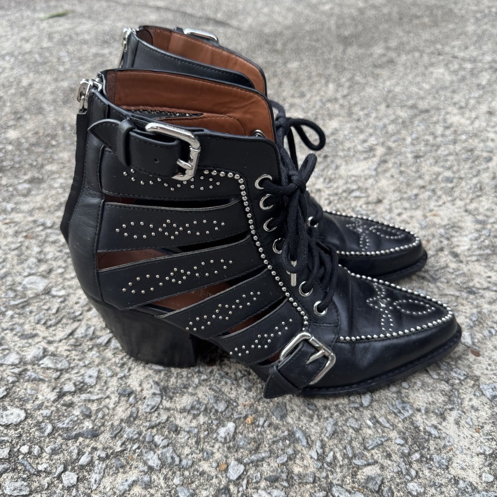 Coach Paisley Ankle Boots Luxe Leather Cut Out Studded Womens 7.5 B Black Goth - Picture 3 of 8